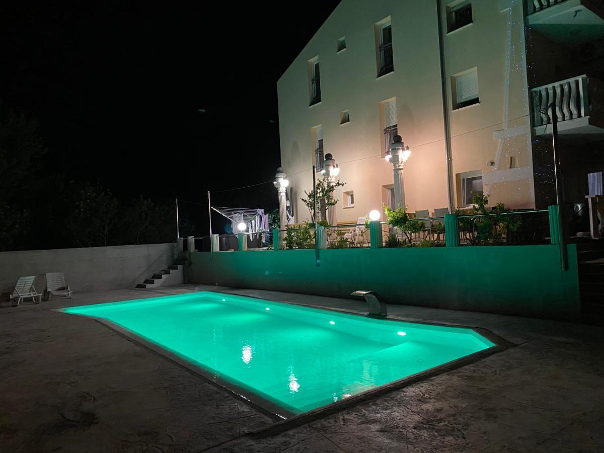 Apartmani Ivan V Relax Vodice Esterno foto